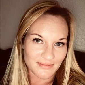 Meet your Posher, Cassandra